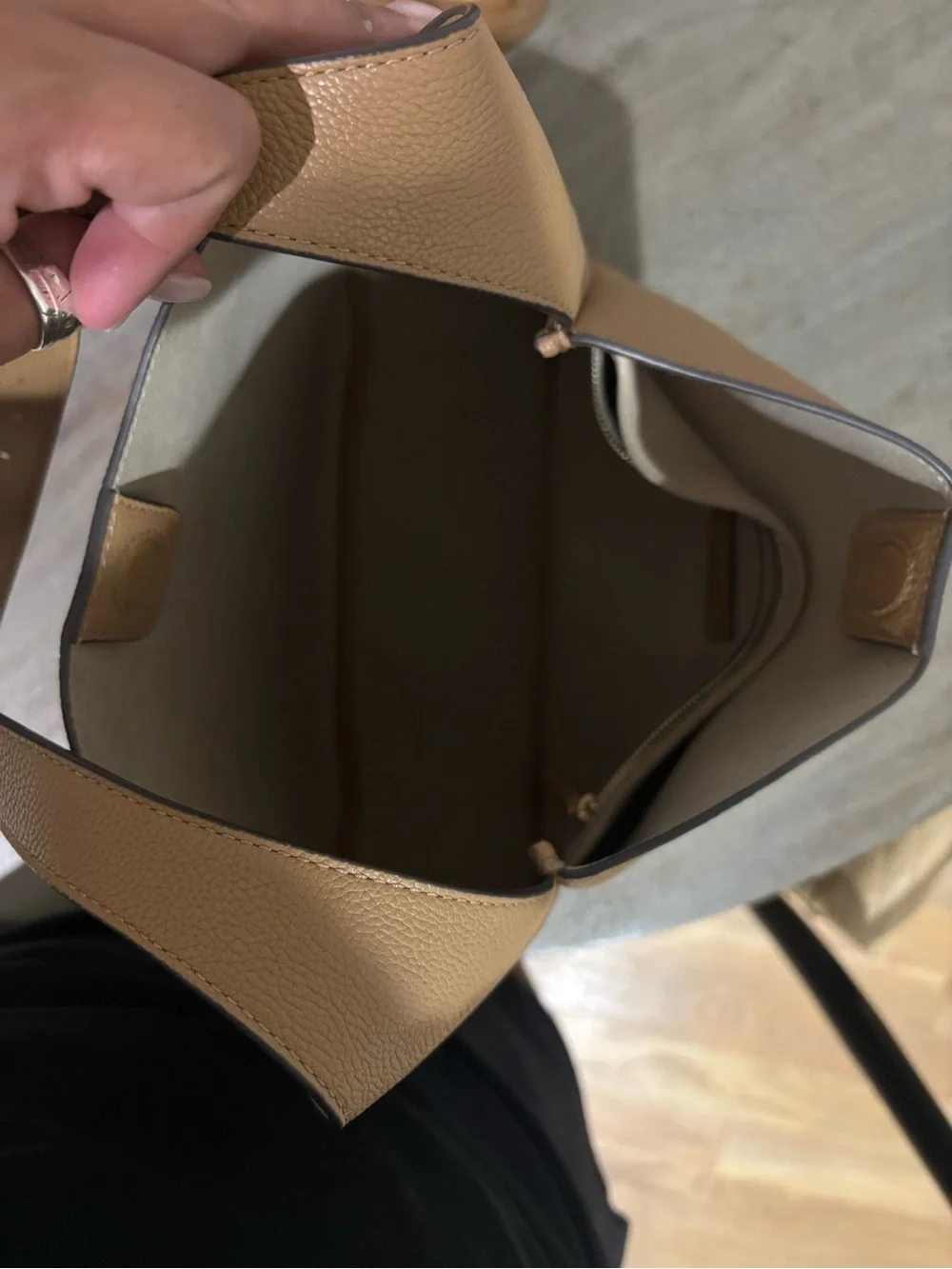 Tory Burch Tan Pebbled Leather Shoulder Bag